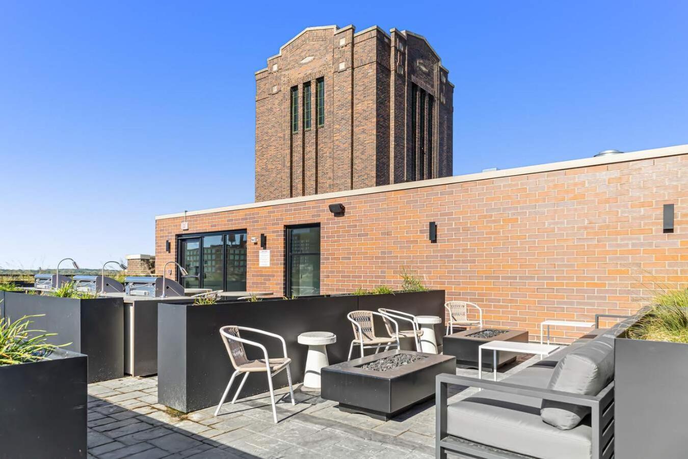 Cozysuites Nlg With Pool Bowling Alley Sauna #08 * Minneapolis